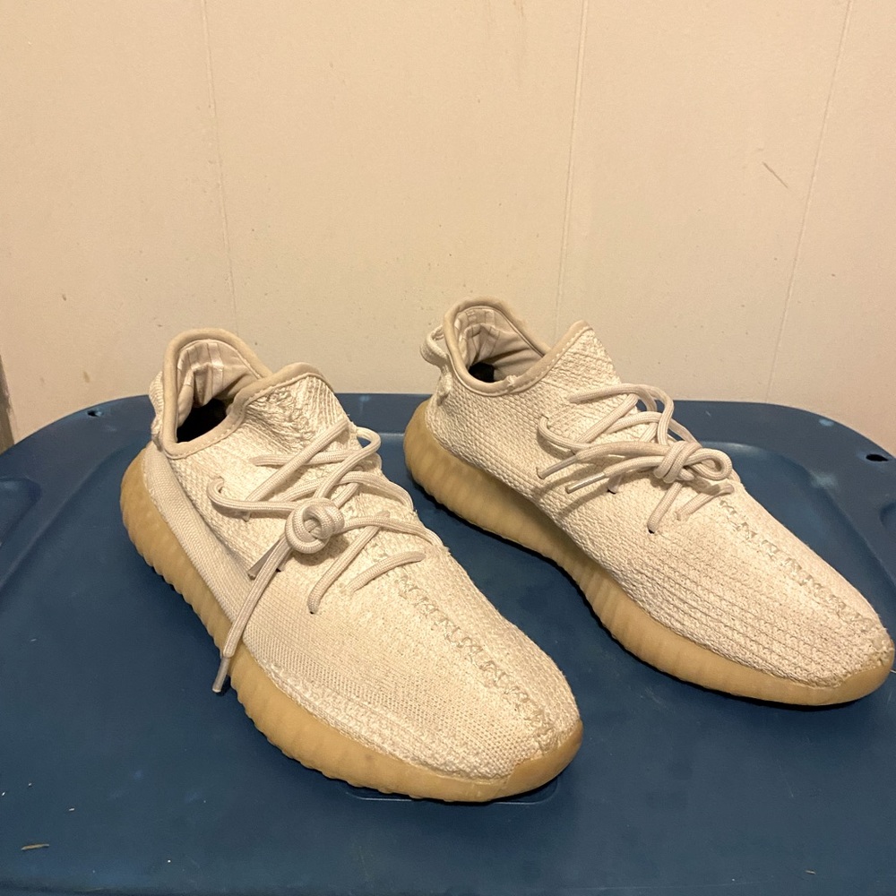 Yeezy 350 white